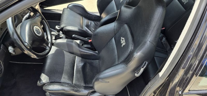 VOLKSWAGEN GOLF IV R32 241CV 2003