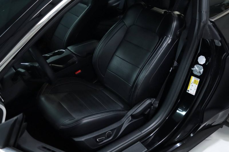 Ford Mustang Fastback 5.0L 421 ch BVA6 (Echappement Ford Performance (Borla), Freins Brembo, Pack co