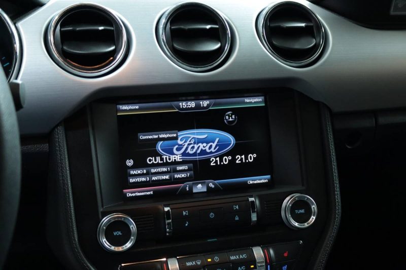 Ford Mustang Fastback 5.0L 421 ch BVA6 (Echappement Ford Performance (Borla), Freins Brembo, Pack co