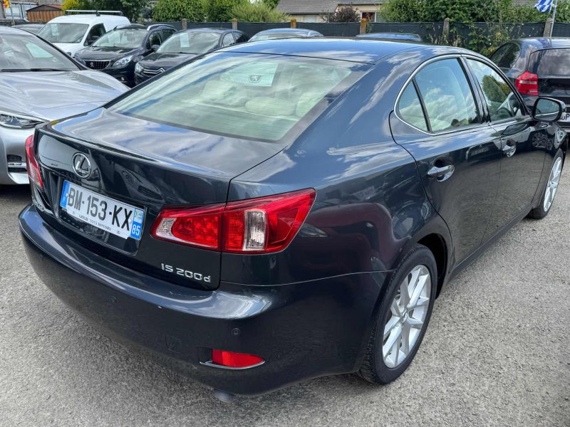 LEXUS IS200 2.2D 150CH 2011