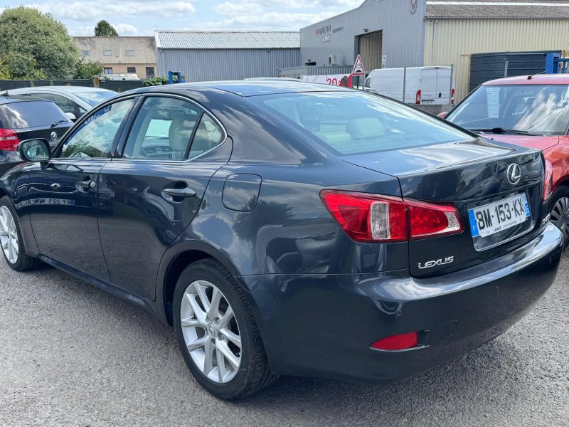 LEXUS IS200 2.2D 150CH 2011