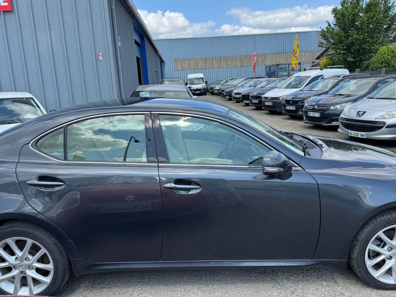 LEXUS IS200 2.2D 150CH 2011
