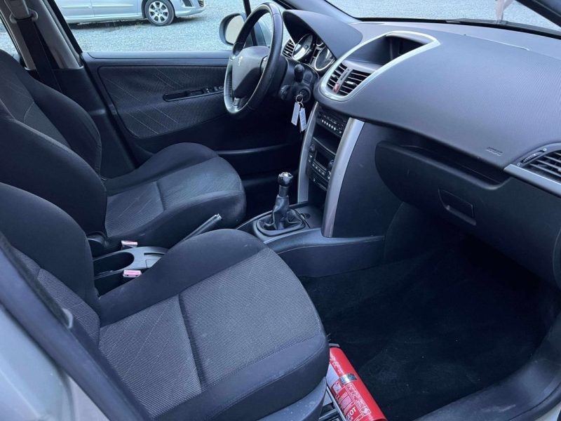 PEUGEOT 207 2008