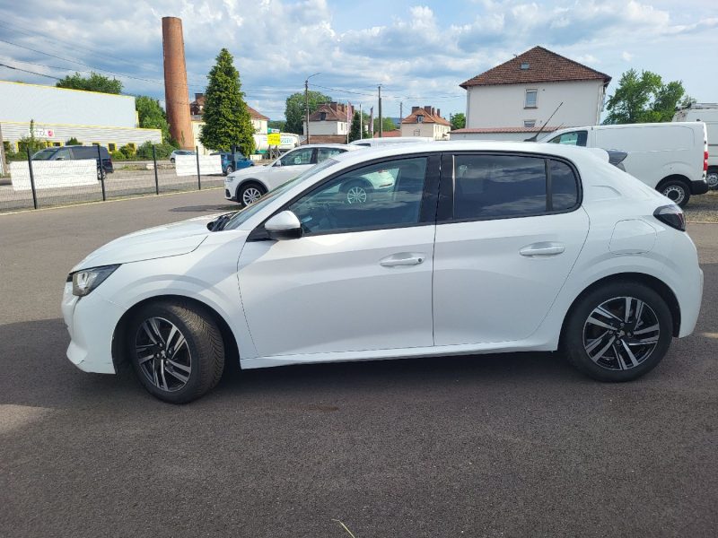 PEUGEOT 208 2020