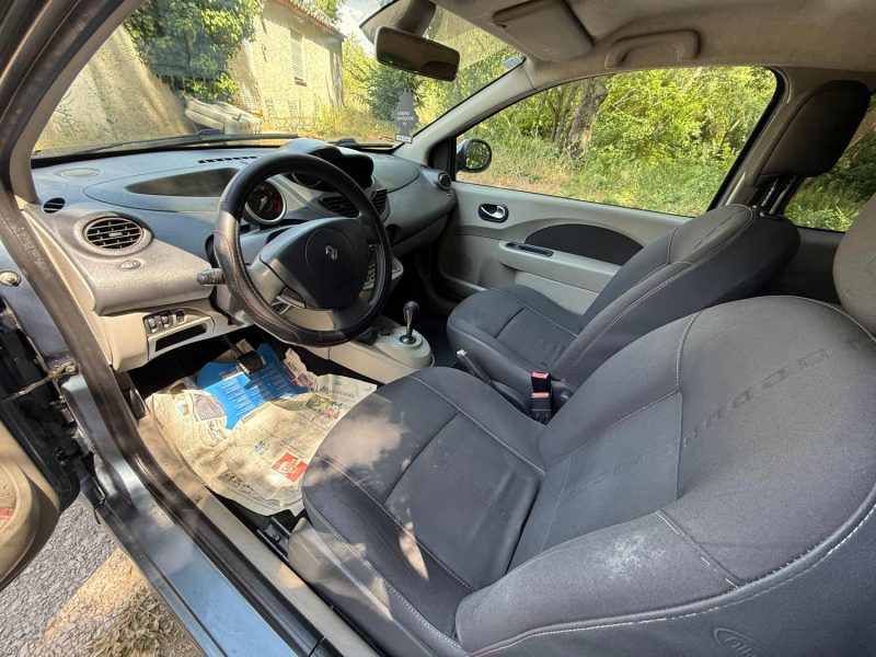 RENAULT TWINGO 1.2i 16v 75 DYNAMIQUE QUICKSHIFT 