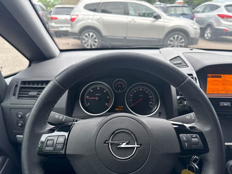 OPEL ZAFIRA 2012