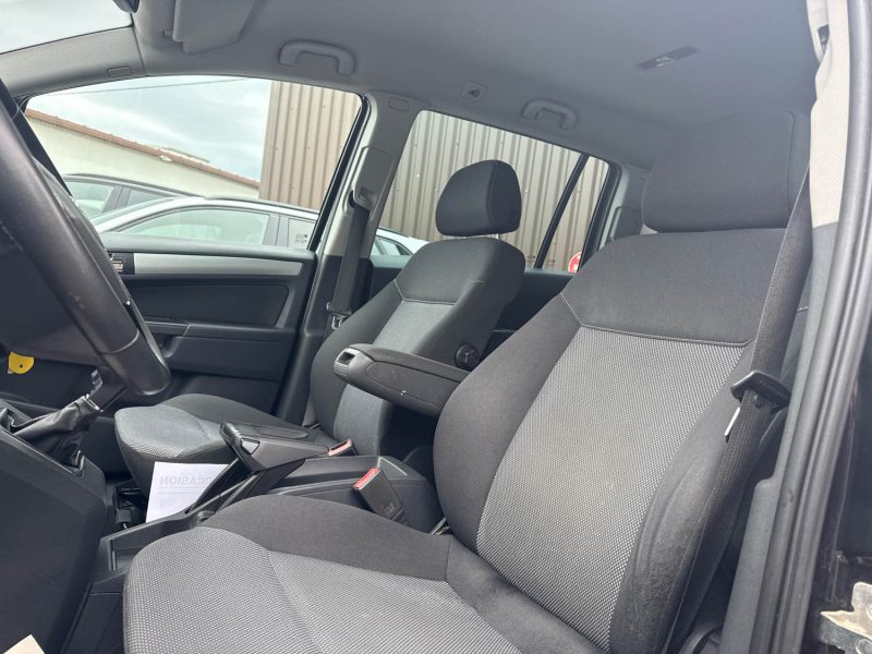 OPEL ZAFIRA 2012
