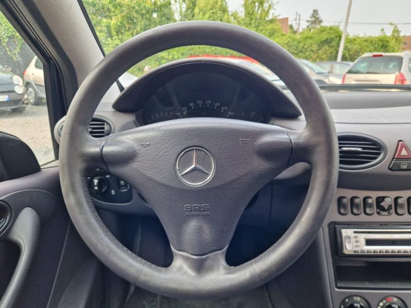 MERCEDES CLASSE A 140 1L4 i 82cv 1ere main *CLIM* / GARANTIE&REVISE