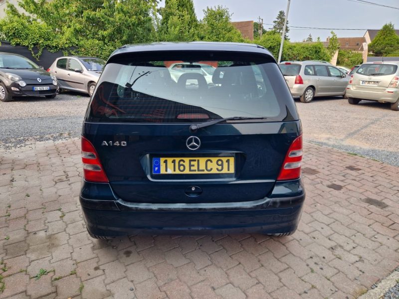 MERCEDES CLASSE A 140 1L4 i 82cv 1ere main *CLIM* / GARANTIE&REVISE