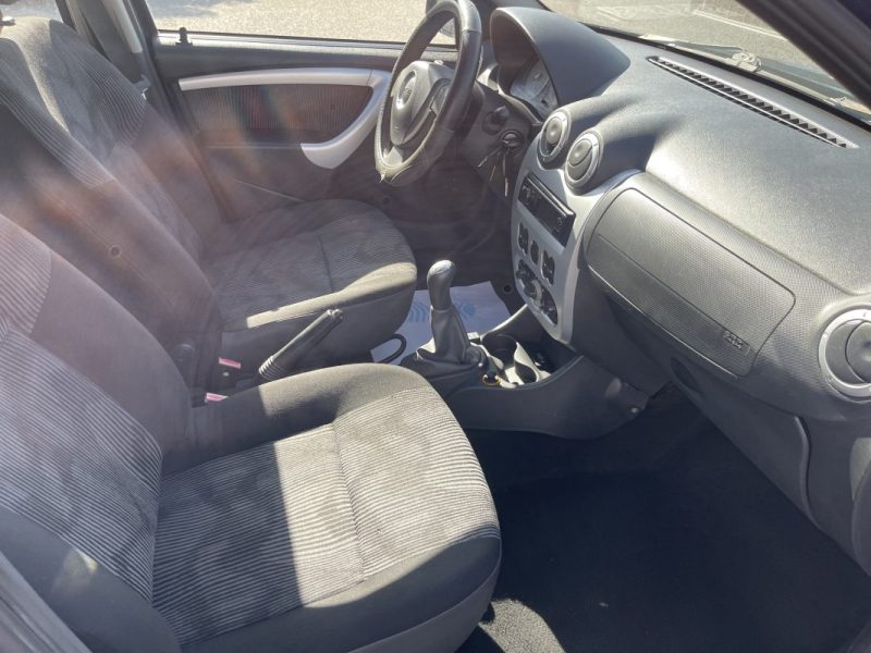 DACIA SANDERO 2010