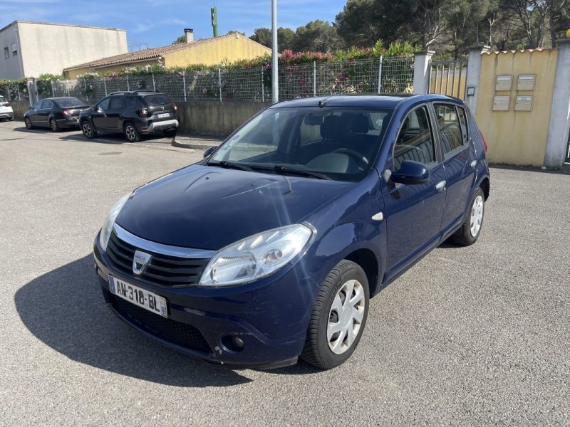 DACIA SANDERO 2010