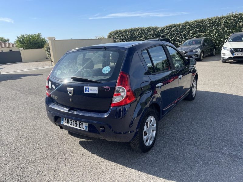 DACIA SANDERO 2010