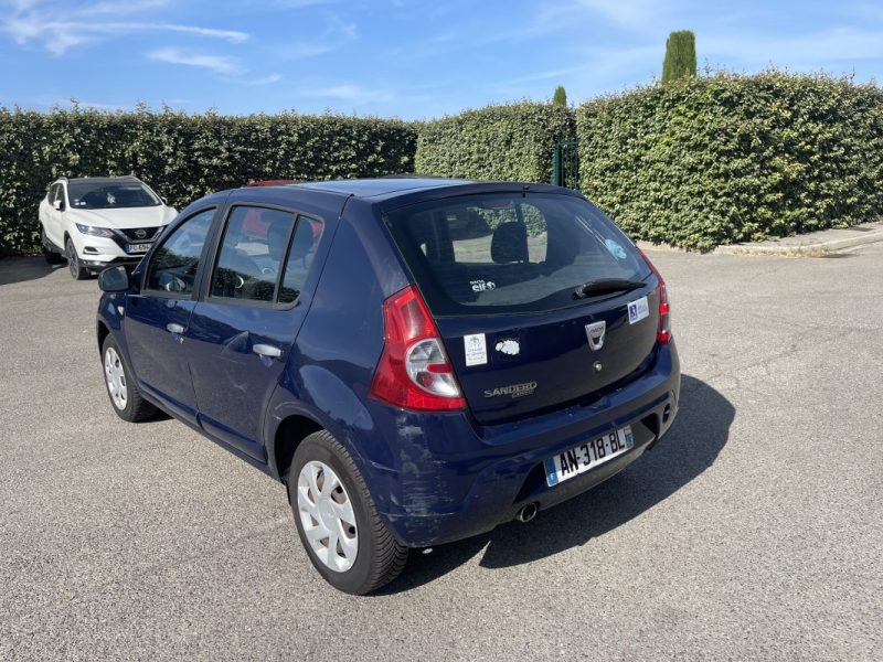 DACIA SANDERO 2010