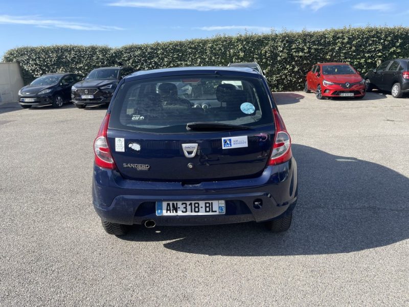 DACIA SANDERO 2010
