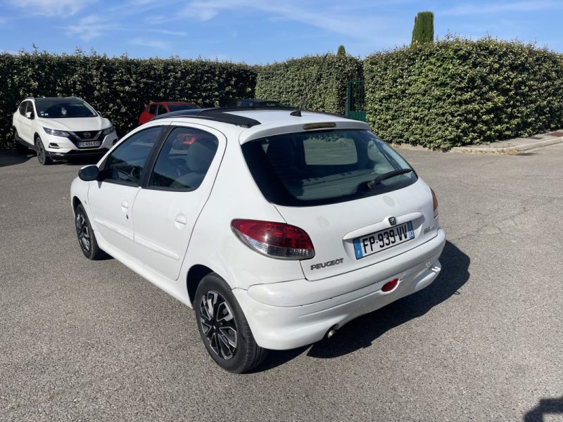 PEUGEOT 206 2002