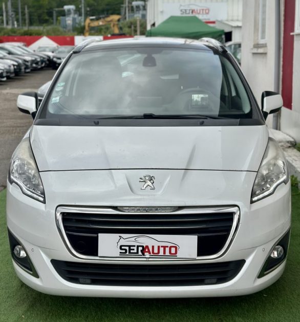 PEUGEOT 5008 2015