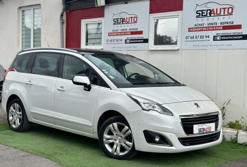 PEUGEOT 5008 2015