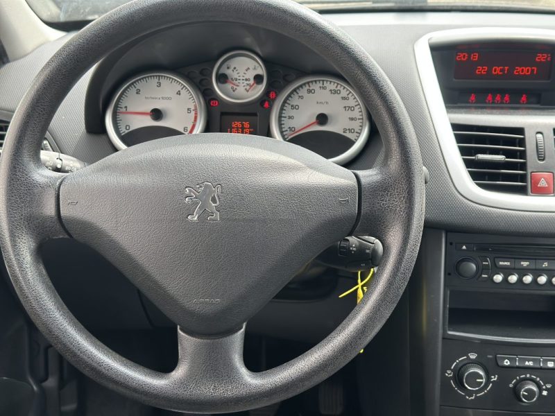 PEUGEOT 207 2010