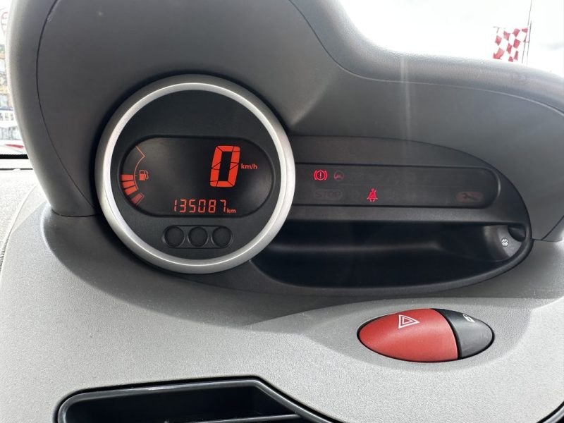 RENAULT TWINGO II 2013
