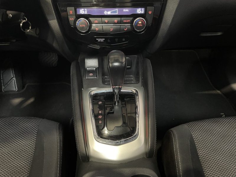 NISSAN QASHQAI 1.2 DIG-T 2WD N-CONNECTA X-TRONIC 