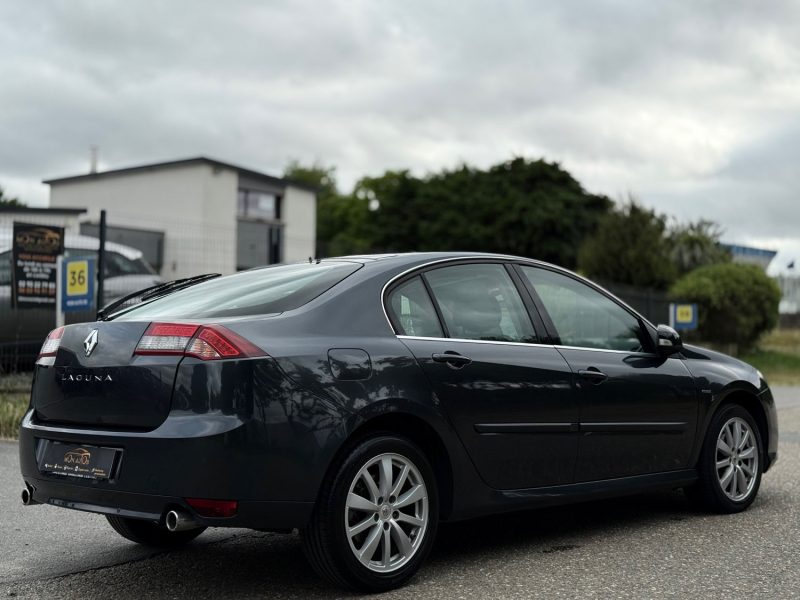 RENAULT LAGUNA 2011