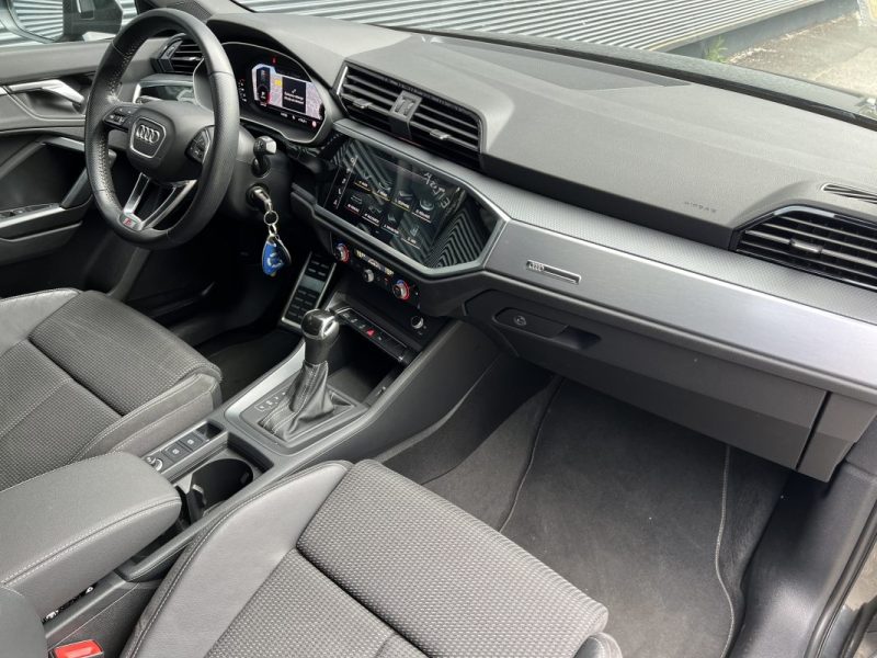 AUDI Q3 1.5 TFSI HYBRID DSG7 150cv SLINE