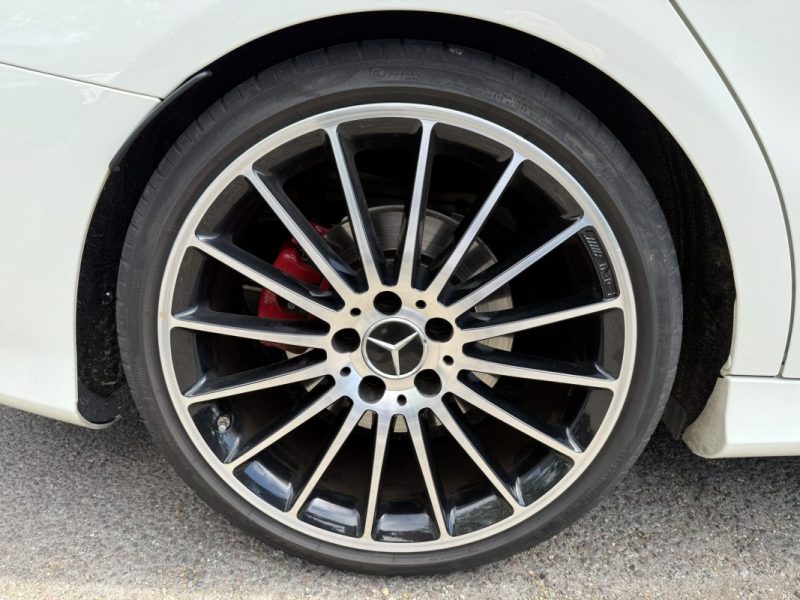 MERCEDES CLASSE CLA SHOOTING BRAKE 250 7-G DCT 4Matic Version Sport