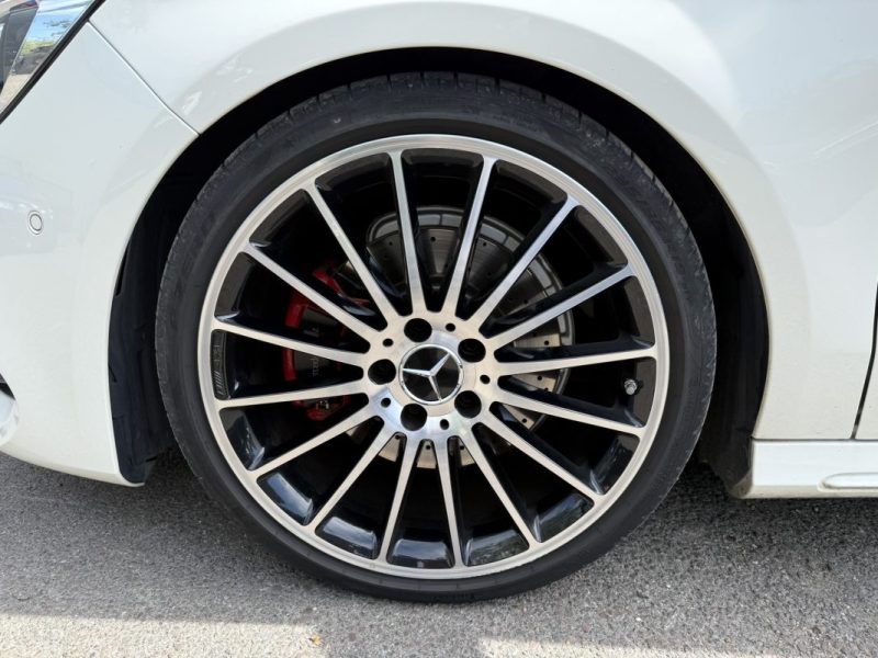 MERCEDES CLASSE CLA SHOOTING BRAKE 250 7-G DCT 4Matic Version Sport