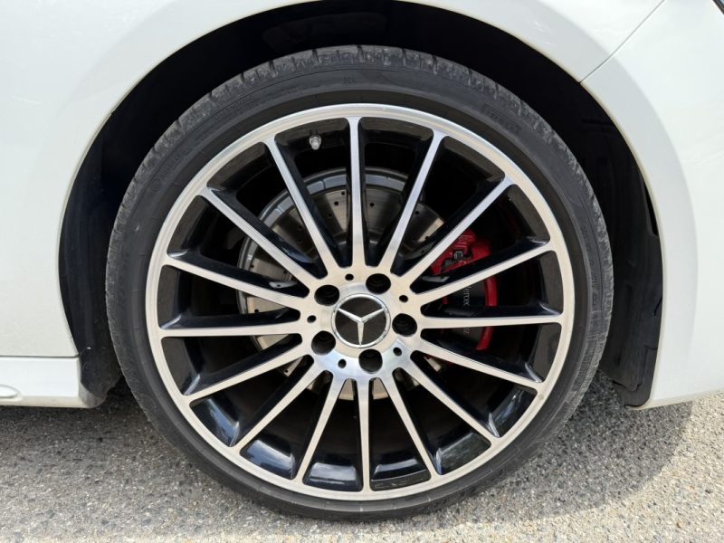 MERCEDES CLASSE CLA SHOOTING BRAKE 250 7-G DCT 4Matic Version Sport