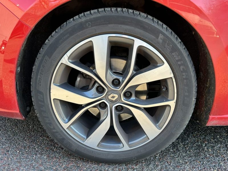 RENAULT MEGANE IV BERLINE TCe 130 Energy Intens