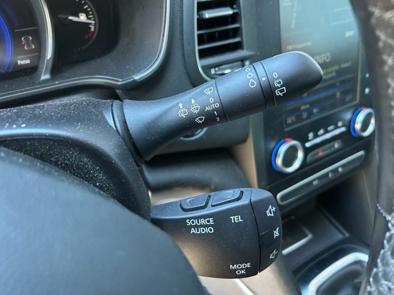 RENAULT MEGANE IV BERLINE TCe 130 Energy Intens