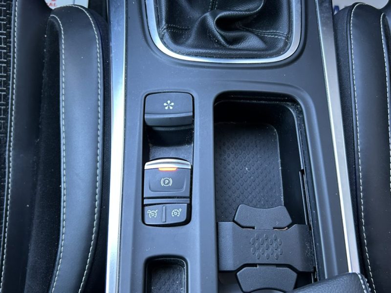 RENAULT MEGANE IV BERLINE TCe 130 Energy Intens