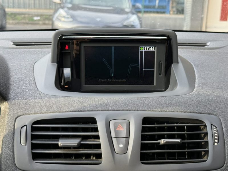 RENAULT MEGANEIII 1.5 DCI EDC 110cv gt line