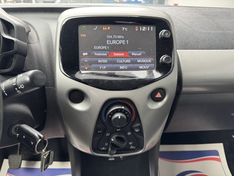 TOYOTA AYGO 1.0 VVT-i x-play