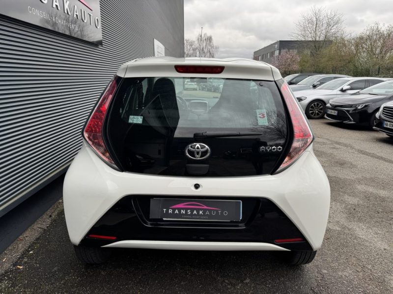 TOYOTA AYGO 1.0 VVT-i x-play