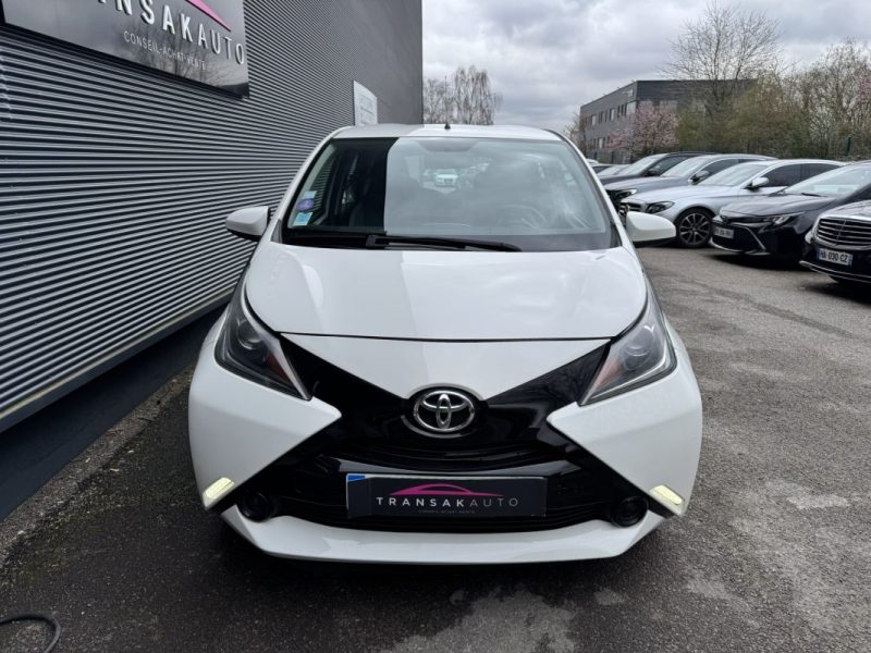 TOYOTA AYGO 1.0 VVT-i x-play