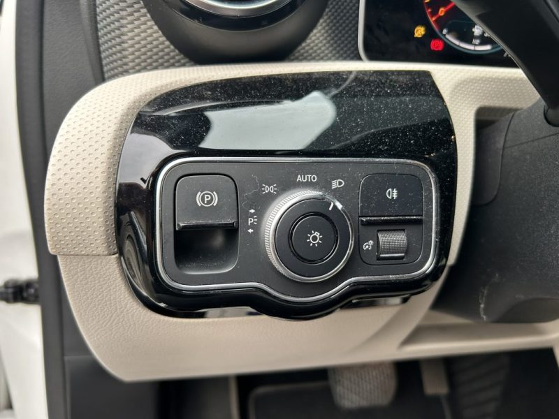 MERCEDES CLASSE A Hatchback 220 2.0 Ti 16V 7G-DCT 190 cv SENSATION