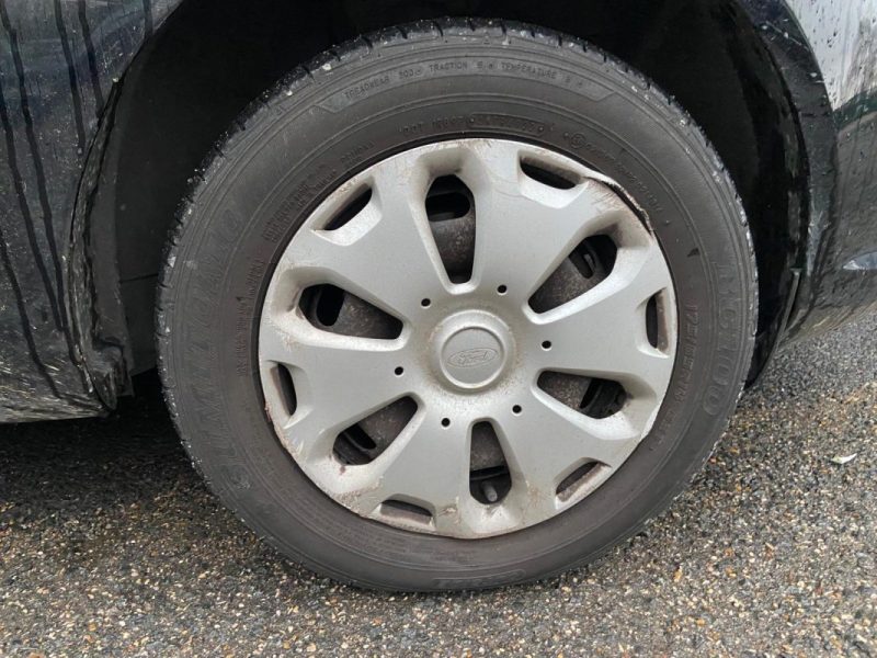 FORD FIESTA 1.1 70 ch BVM5 ESSENTIEL