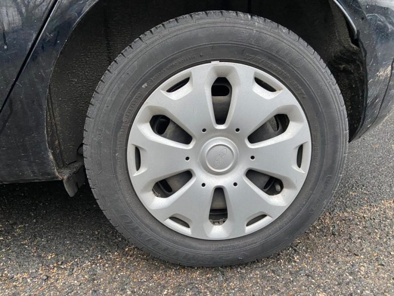 FORD FIESTA 1.1 70 ch BVM5 ESSENTIEL