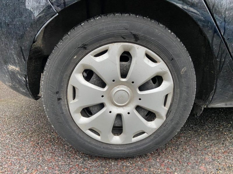 FORD FIESTA 1.1 70 ch BVM5 ESSENTIEL