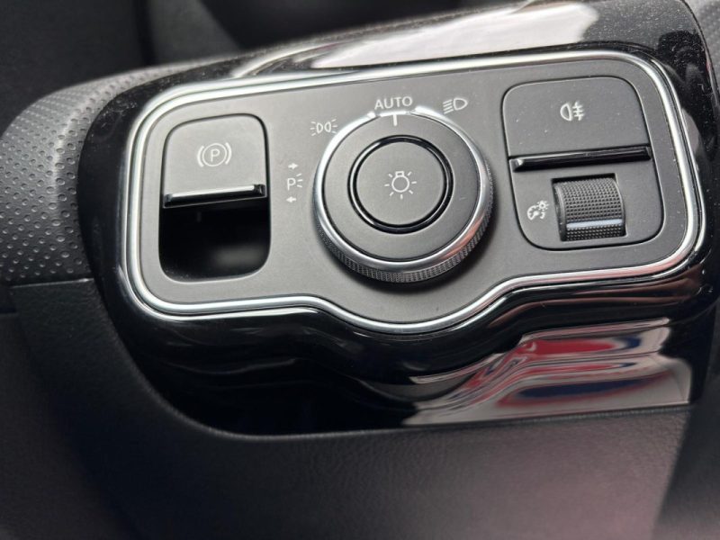 MERCEDES CLASSE CLA 200D 150cv 7G-DCT AMG LINE