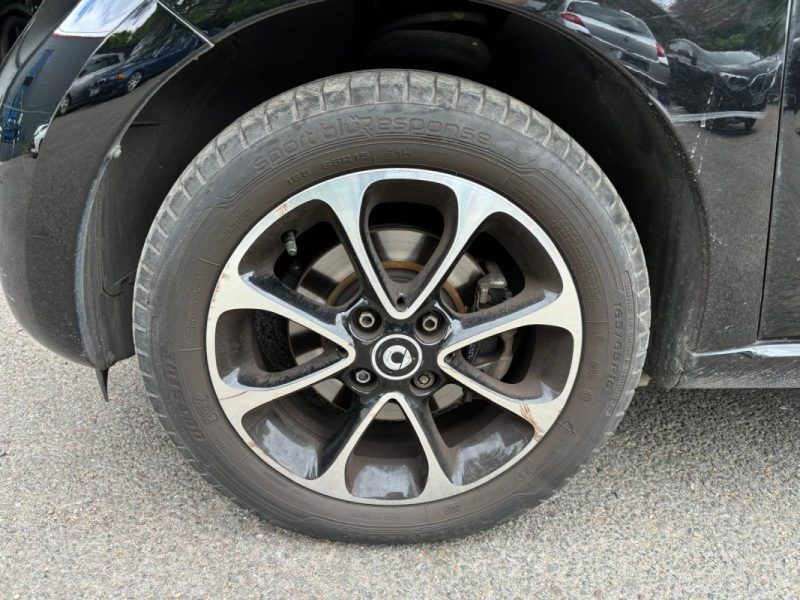 SMART FORFOUR 0.9 TCE 90 PASSION BVA6 - Suivi d'entretien complet