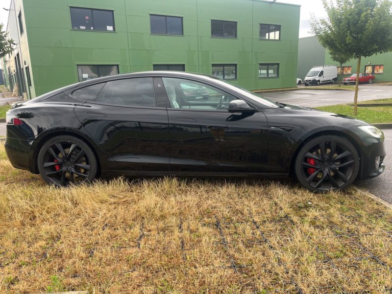 TESLA MODEL S 2019