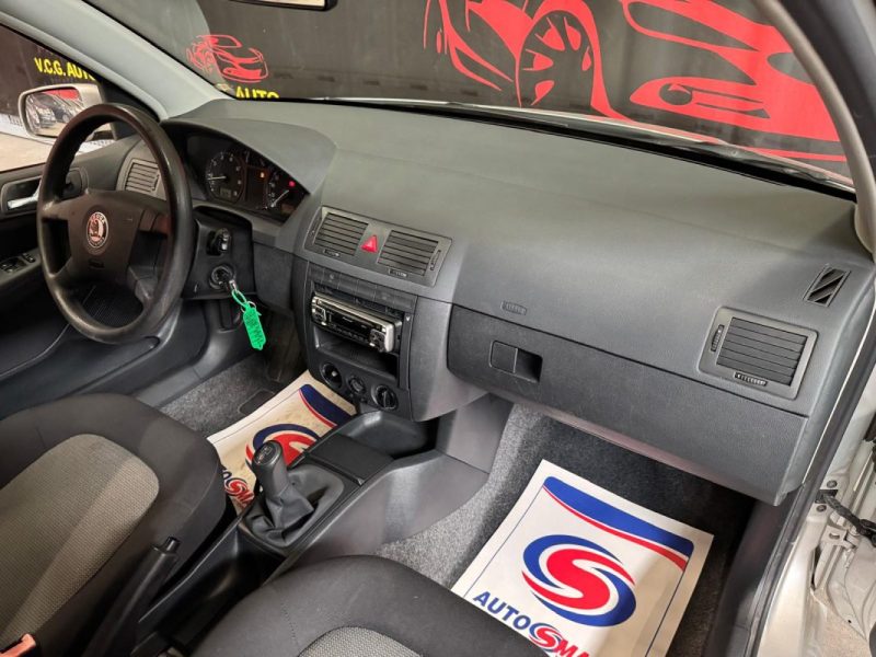 SKODA FABIA COMBI 1.2i 65 Confort  1.2i 65 Confort 