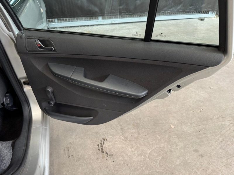 SKODA FABIA COMBI 1.2i 65 Confort  1.2i 65 Confort 