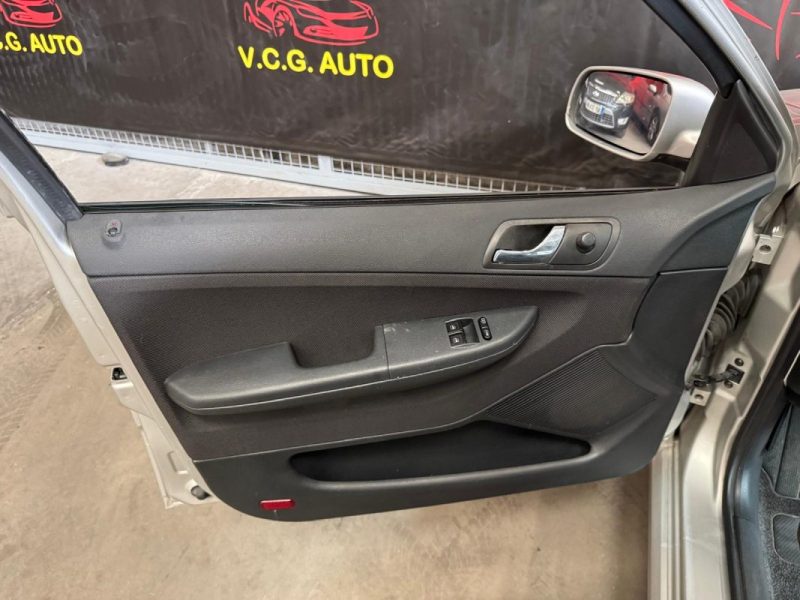 SKODA FABIA COMBI 1.2i 65 Confort  1.2i 65 Confort 