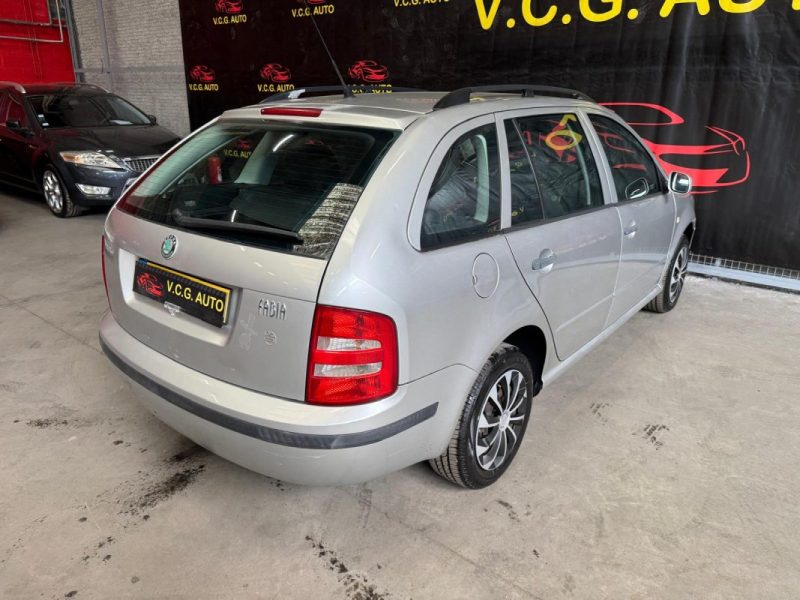 SKODA FABIA COMBI 1.2i 65 Confort  1.2i 65 Confort 