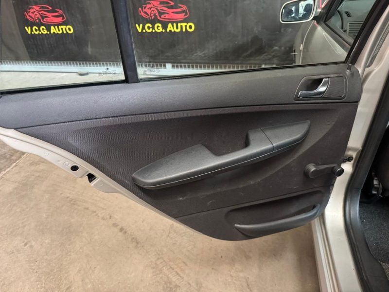 SKODA FABIA COMBI 1.2i 65 Confort  1.2i 65 Confort 