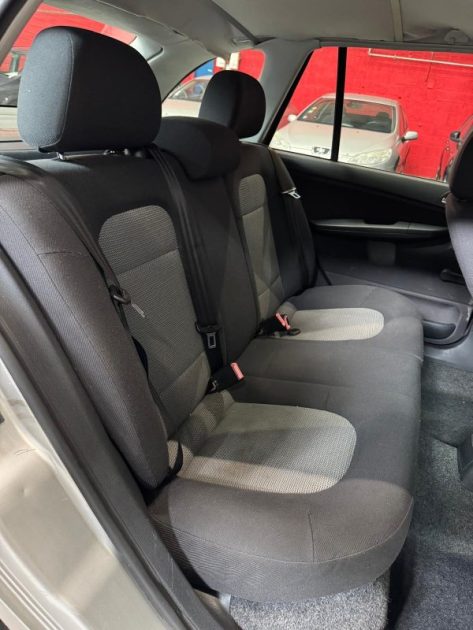 SKODA FABIA COMBI 1.2i 65 Confort  1.2i 65 Confort 