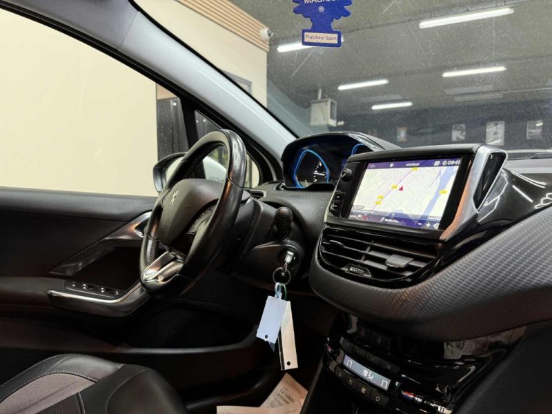 PEUGEOT 2008 2017
